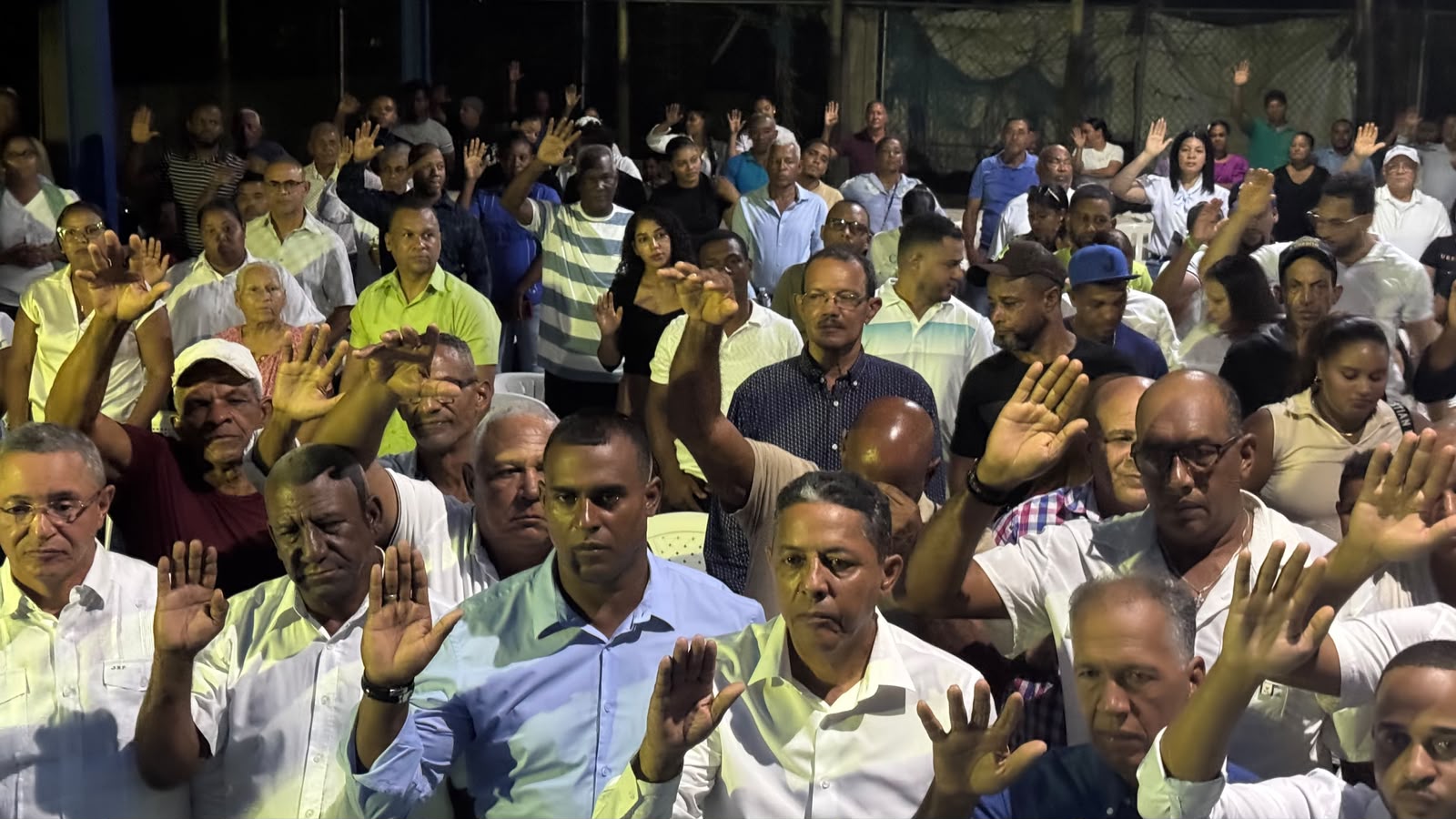 Agustín Burgos continúa organizando y fortaleciendo proyecto de David Collado en La Vega