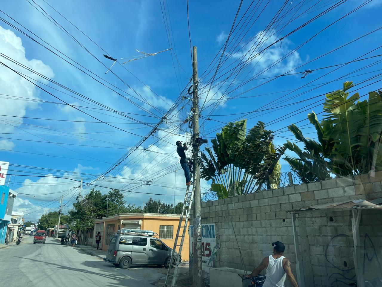 Imponen prisión preventiva a hombre sorprendido manipulando ilegalmente redes eléctricas de EDEESTE en La Romana