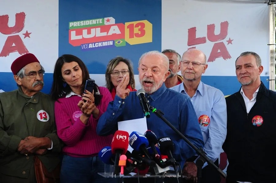 La campaña de Lula pide anular candidatura de Flávio Bolsonaro por injerencia de Meta y X