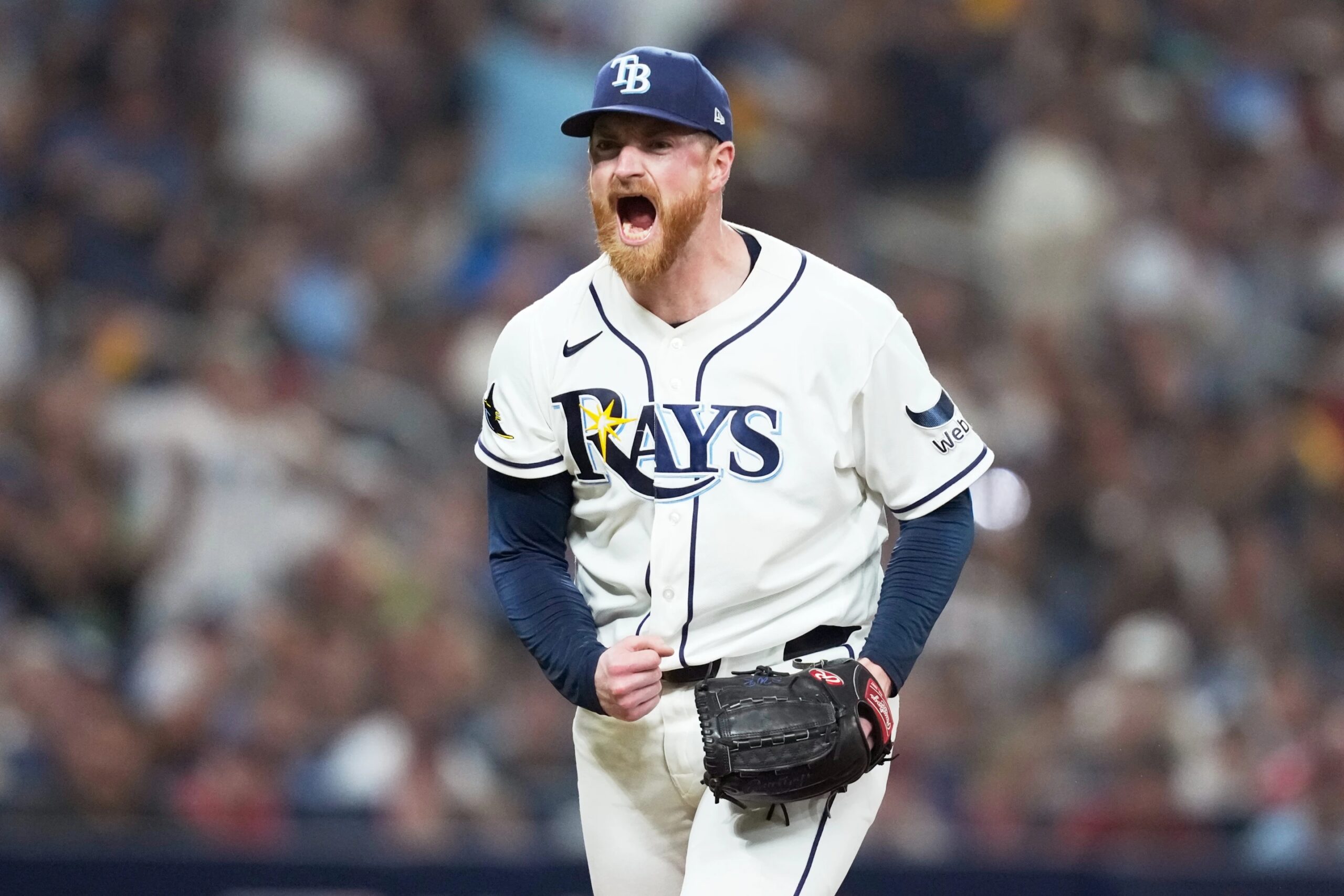 Chase DeLauter y José Ramírez lideraron a los Guardianes a una victoria de 7-3 sobre los Rays en el Juego 1 de la Serie de Campeonato de la Liga Americana.