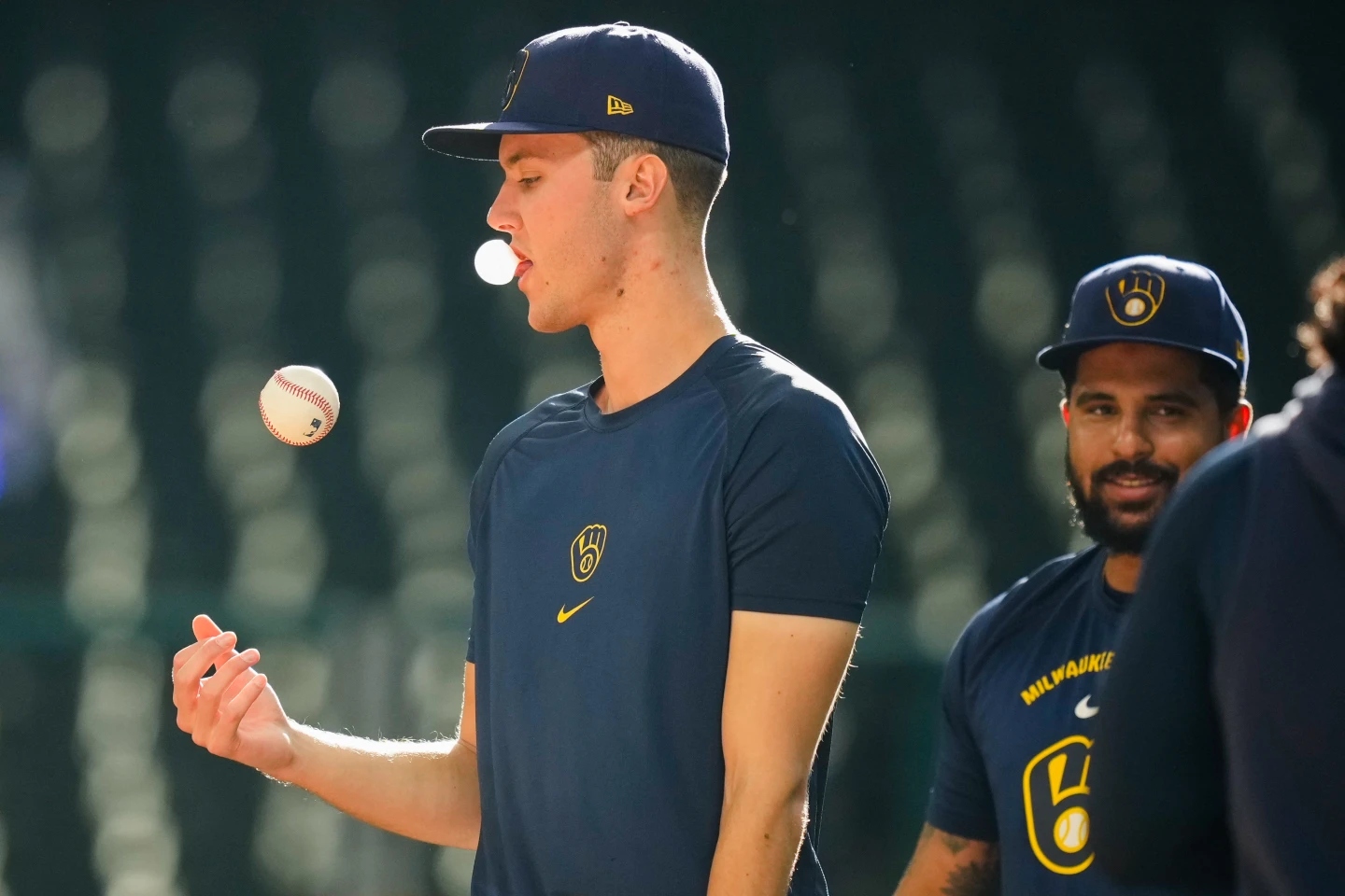 Previa de la Serie Mundial: El sorprendente enfrentamiento entre los Cerveceros y los Rayos comenzará con el récord de Jacob Misiorowski.