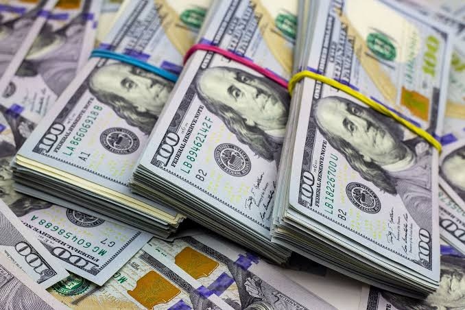 Dólar se cotiza este lunes hasta RD$60.52 para la venta en entidades financieras